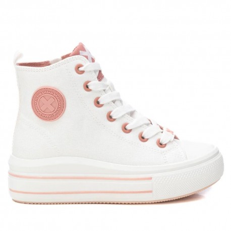 Bota deportiva con plataforma "Xti"