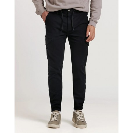 Pantalón chino cargo hombre