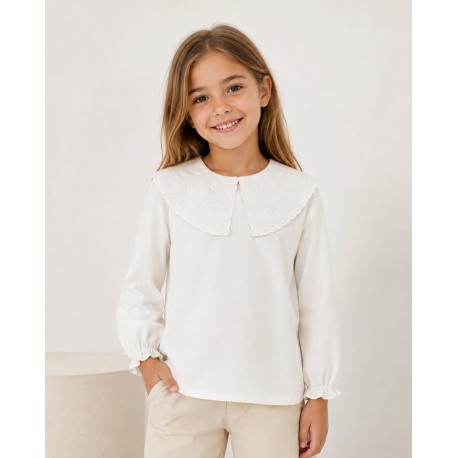 Camisetas y Polos	 Camiseta niña cuello perforado Zippy