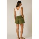 Pantalón corto mujer tachuelas