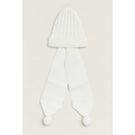 Gorro de trenzas con bufanda