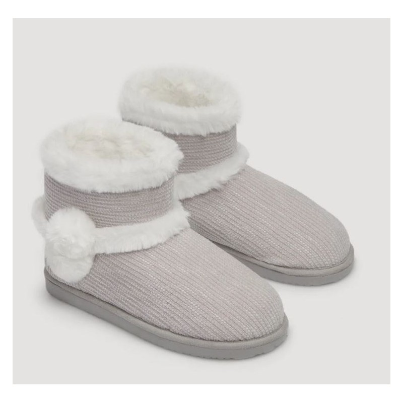 bota de mujer suave con pompón